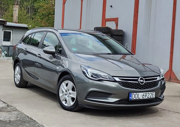 Renault Megane cena 39900 przebieg: 153900, rok produkcji 2016 z Tuliszków małe 466